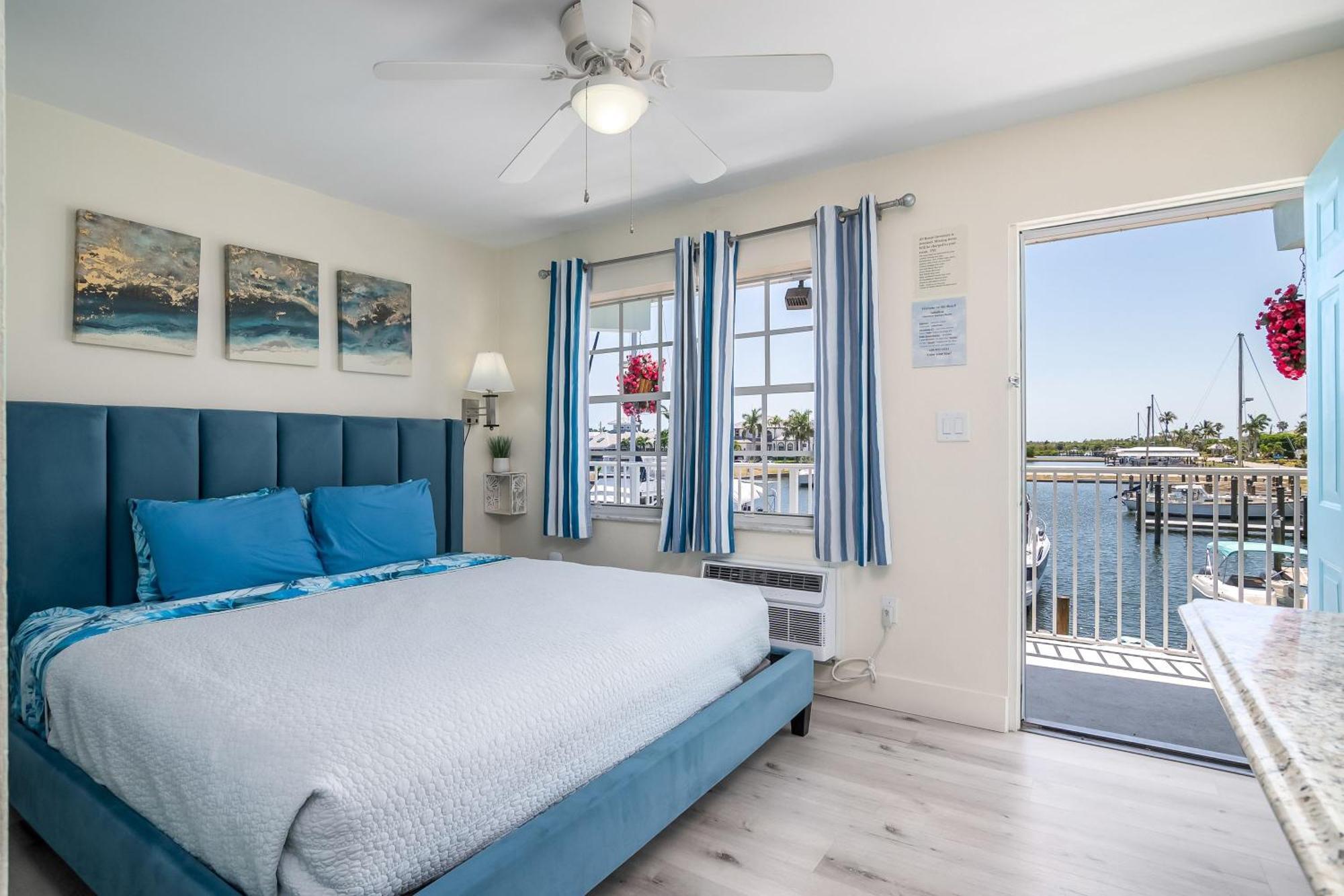 Latitude 26 Waterfront Boutique Resort - 포르 마이어스 비치 외부 사진